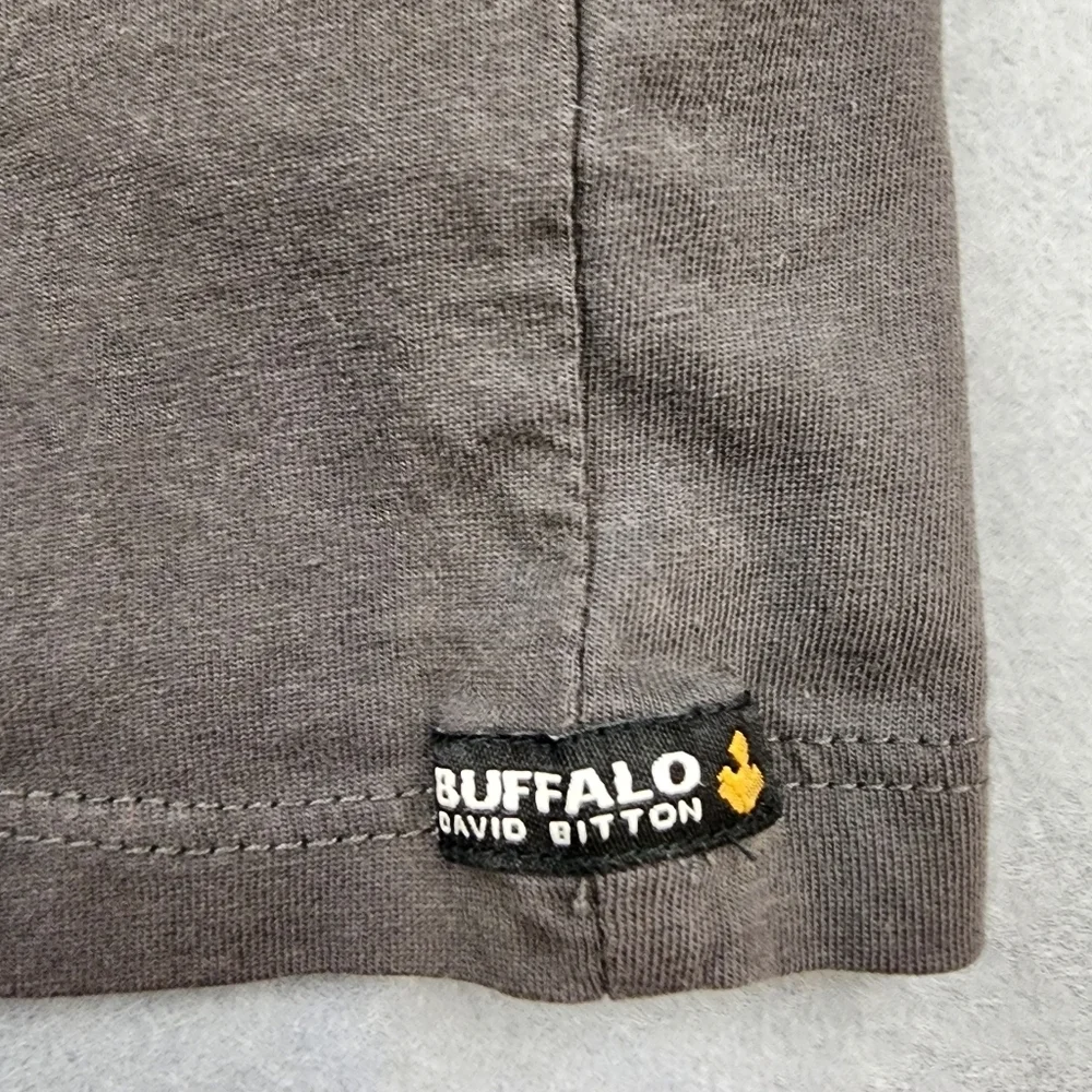 Buffalo David Bitton Gray Short Sleeve Tee Canadian Design Mens Large Distressed